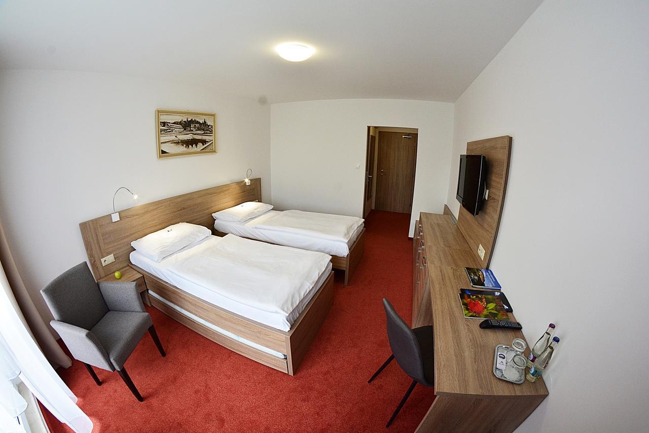 Alexandra Sport Hotel Púchov المظهر الخارجي الصورة