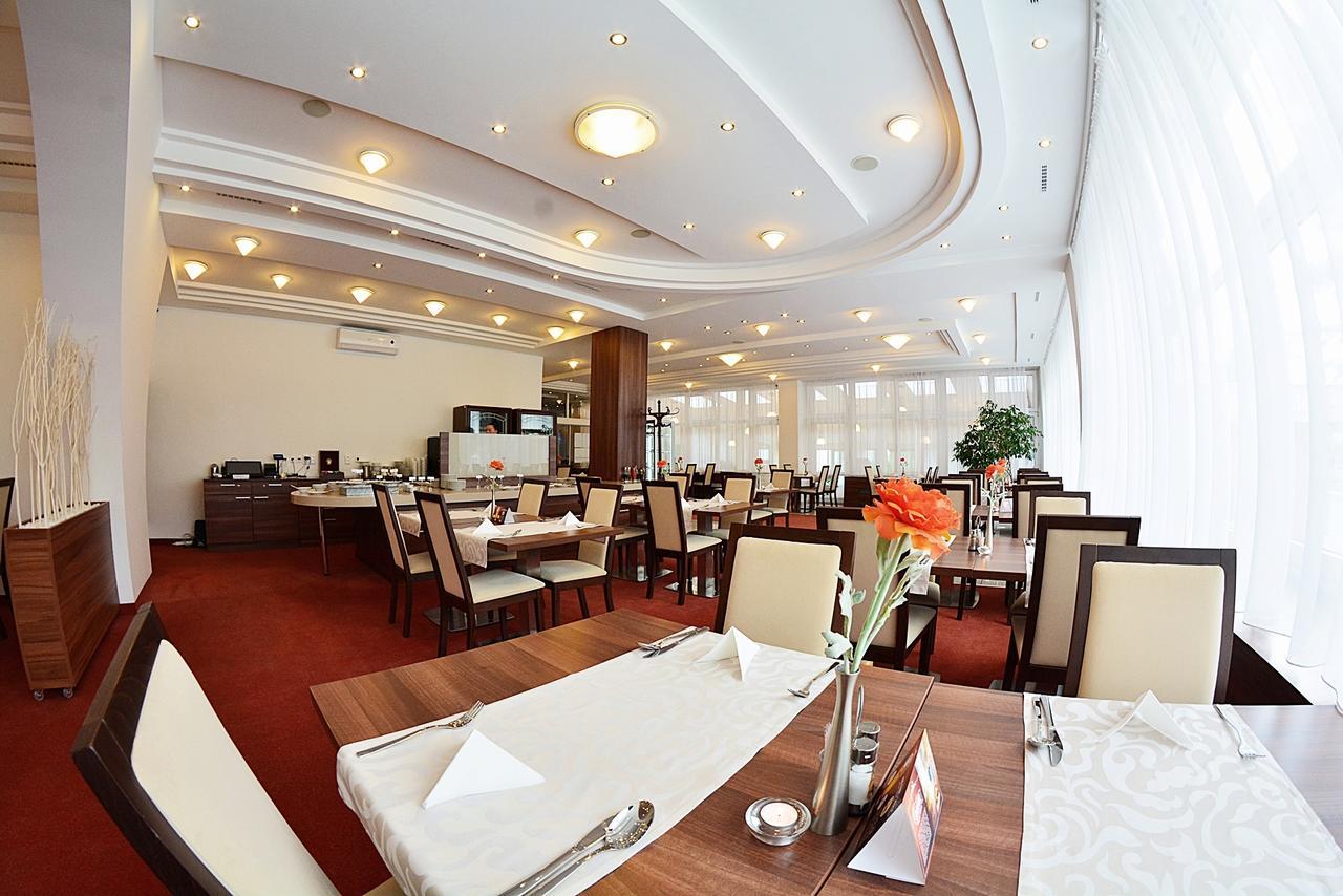 Alexandra Sport Hotel Púchov المظهر الخارجي الصورة